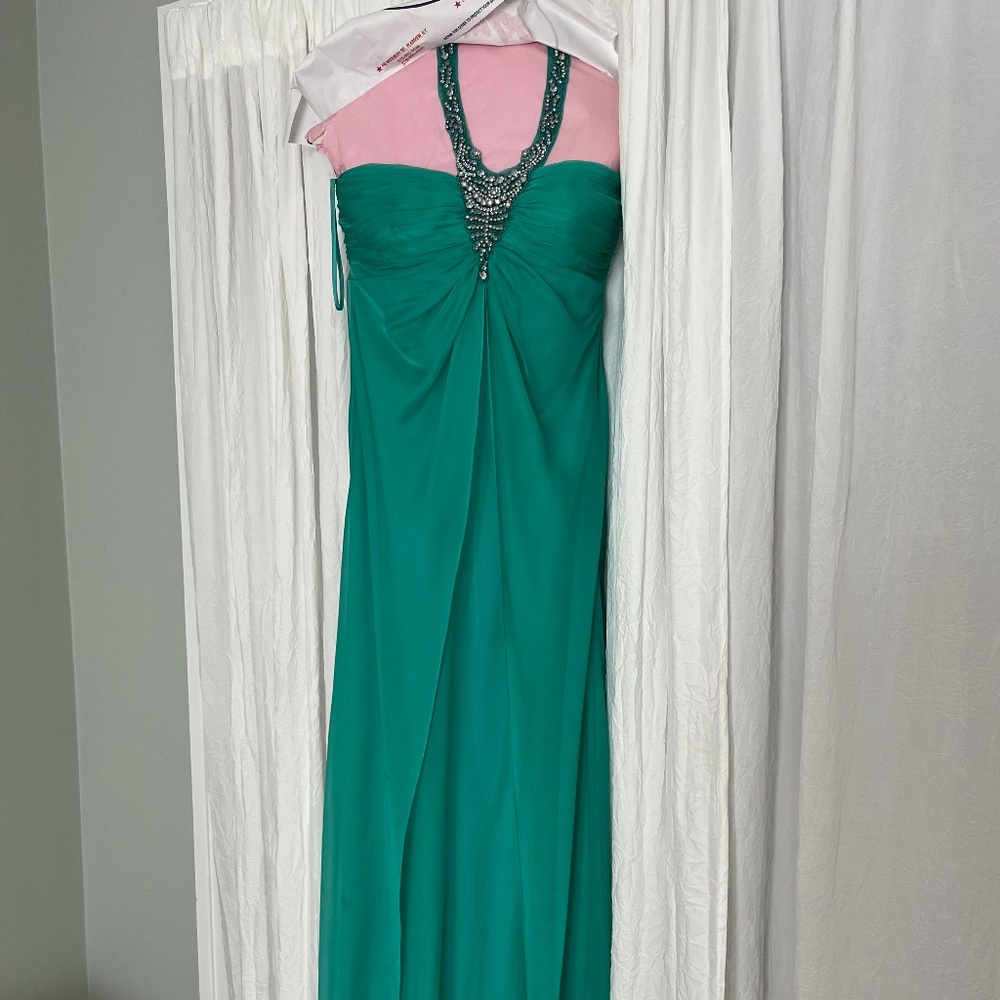 Cache gown
